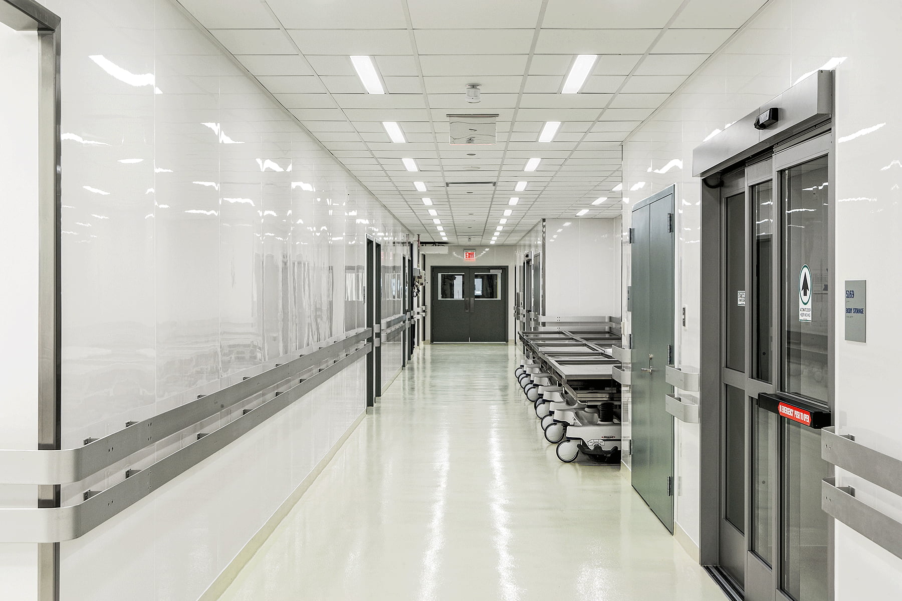 Arcoplast. Modern forensic facility USA, featuring GFRP walls and ceiling system in BSL-3, BSL3, BSL 3 laboratory